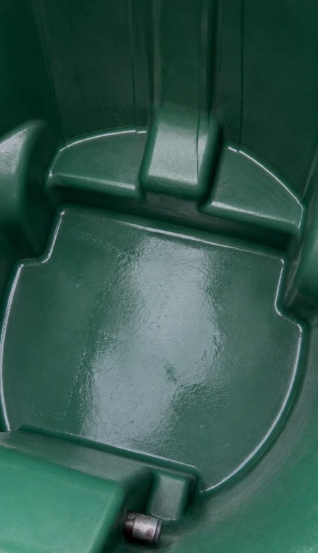 Garbage bin after cleaning