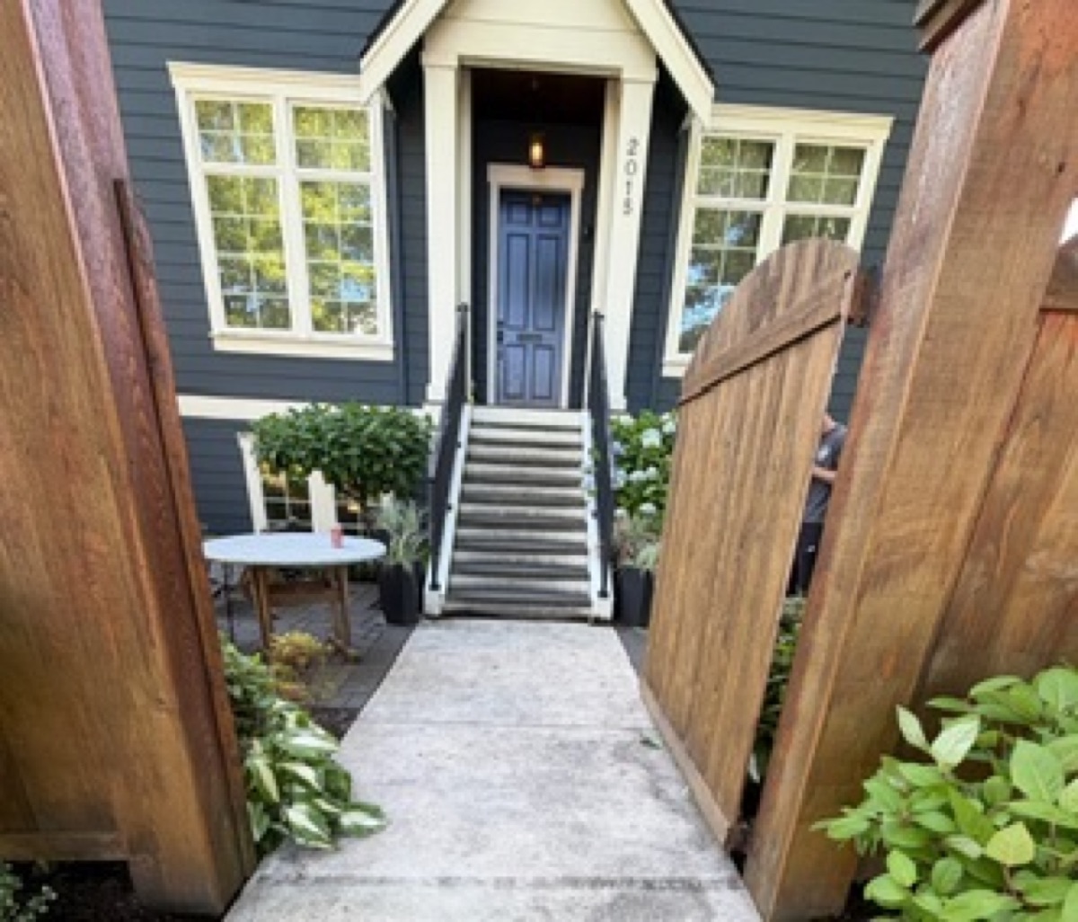 Front entry walkway before cleaning